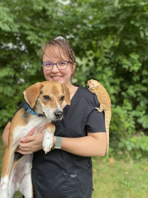 Ellen - Veterinary Assistant & Receptionist